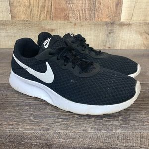 Nike Tanjun Men’s Sz 8 Running Shoe Black